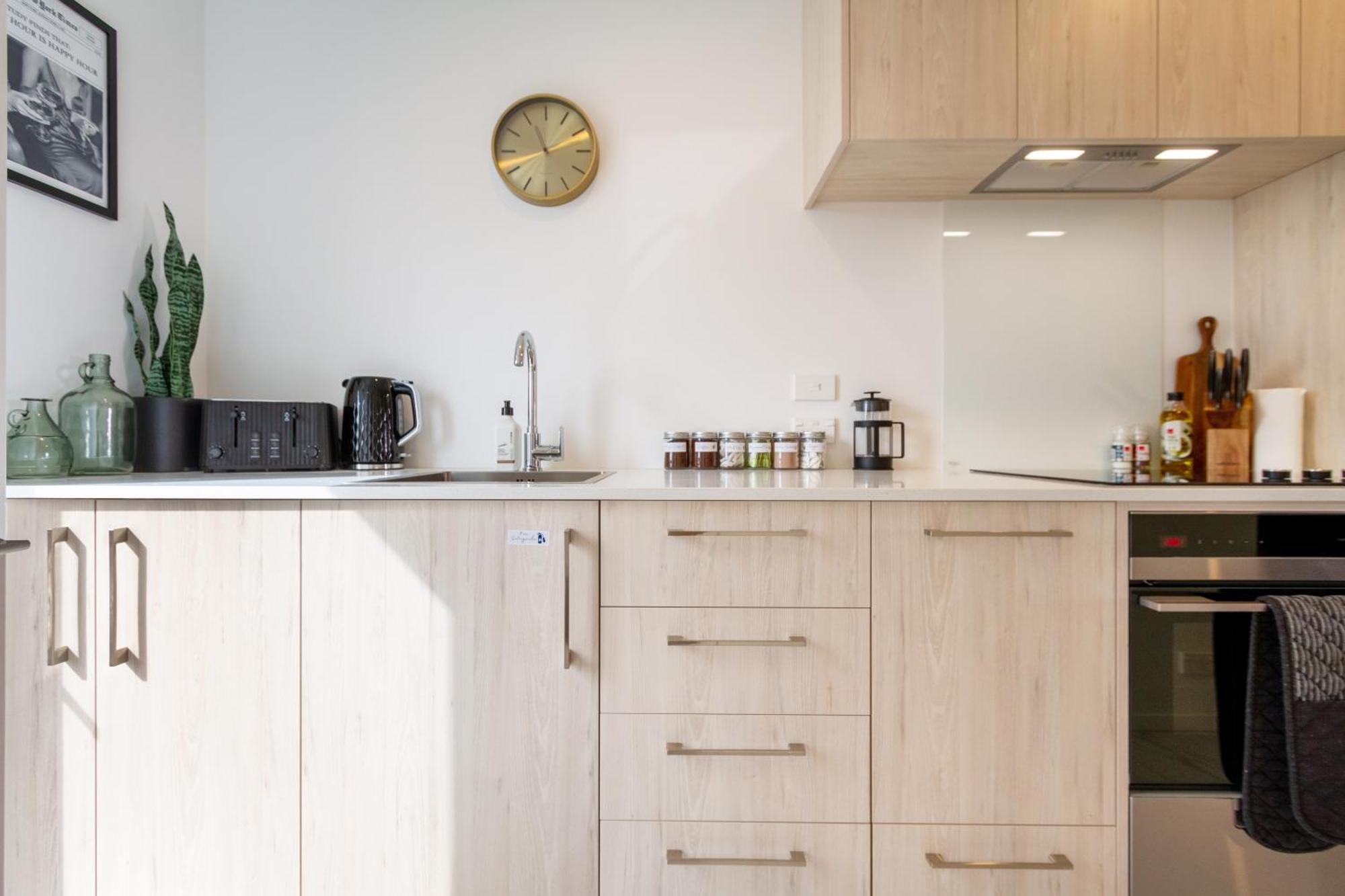 Prime Locale: Studio With Balcony Christchurch Eksteriør bilde