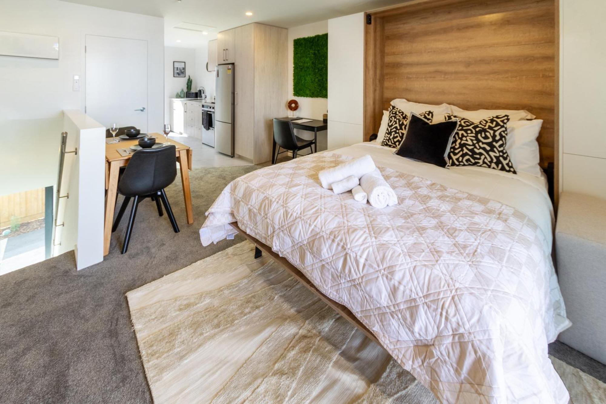 Prime Locale: Studio With Balcony Christchurch Eksteriør bilde