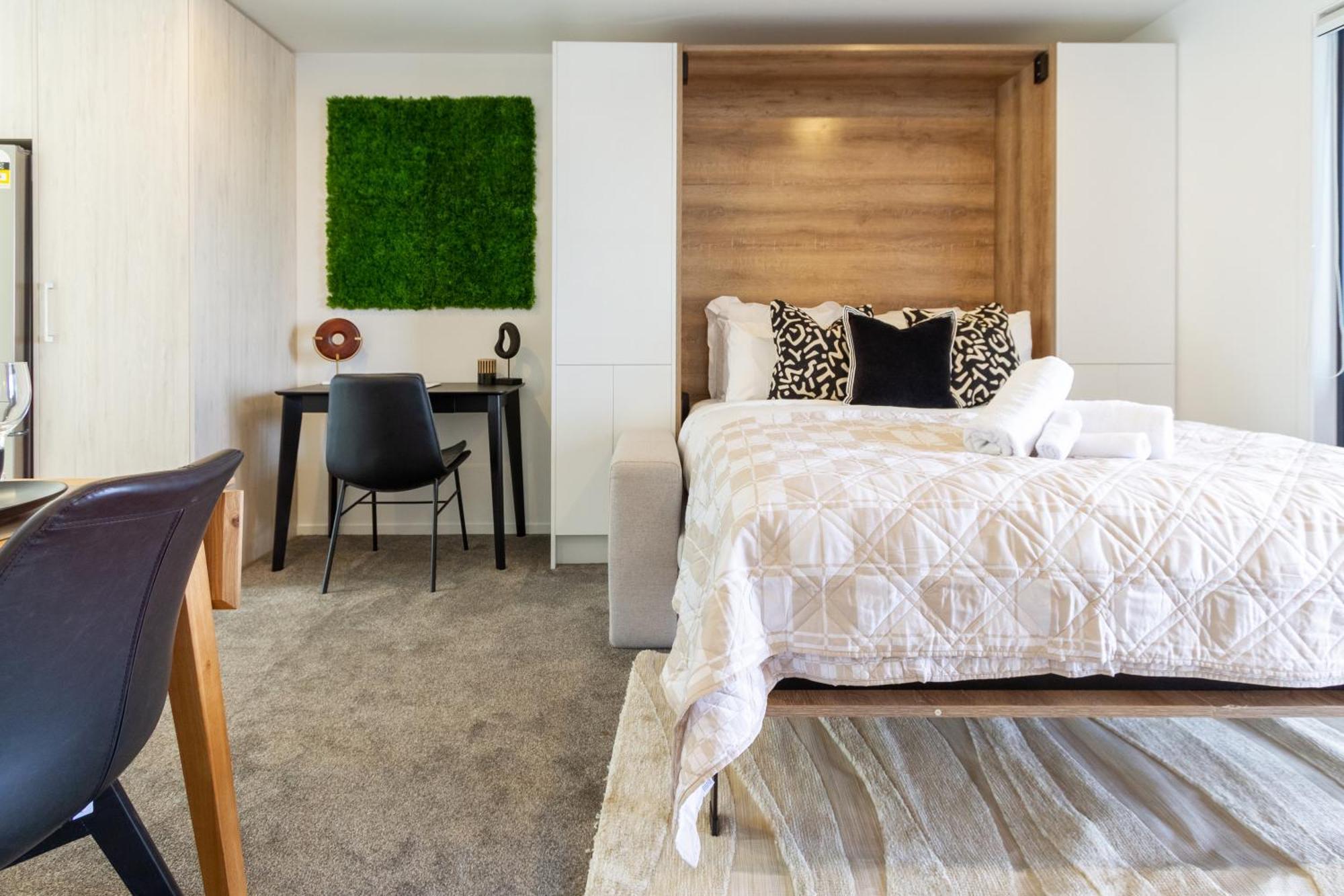 Prime Locale: Studio With Balcony Christchurch Eksteriør bilde